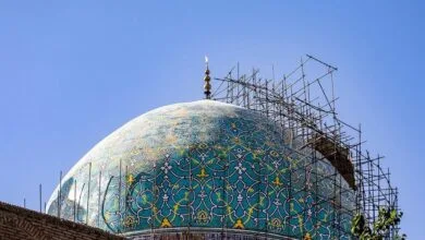 عملیات مرمت آرایه‌های کاشی‌کاری مسجد جامع اصفهان آغاز شد