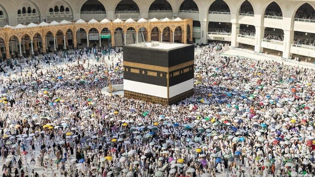 پهپادها و هوش مصنوعی، حریم خصوصی و معنویت را در حج کم کرده است؟